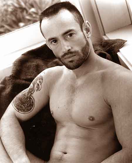 <I> To the Max�s</I> Robert Black